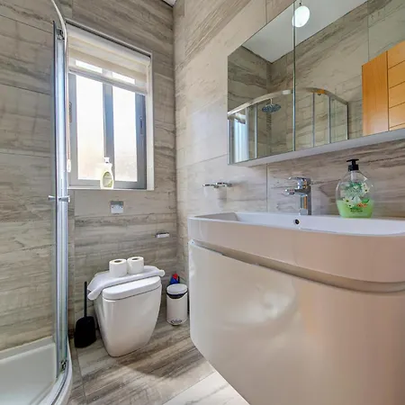 公寓 Comfortable 2br In Near Seafront