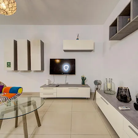 公寓 Comfortable 2br In Near Seafront 斯利马