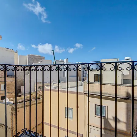 Comfortable 2br In Near Seafront