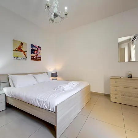 Comfortable 2br In Near Seafront * 斯利马