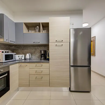 Comfortable 2br In Near Seafront