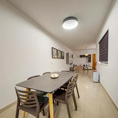 Comfortable 2br In Near Seafront 公寓 *