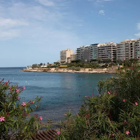 Comfortable 2br In Near Seafront